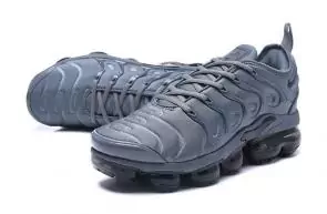 sport nike air vapormax plus triple style gray